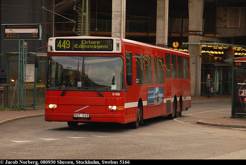 swebus_5166_slussen_080930.jpg